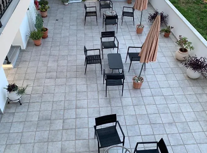 מלון דירות Stella's House 3*
