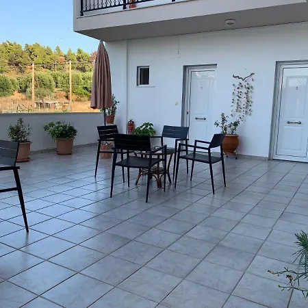 Stella's House Aparthotel