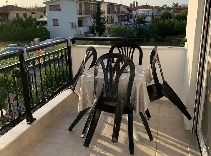 Stella's House Aparthotel 3*