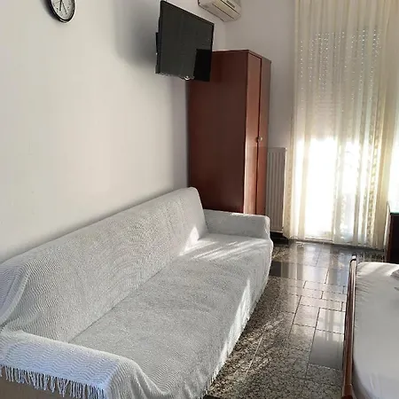 Stella's House מלון דירות פרדיסוס