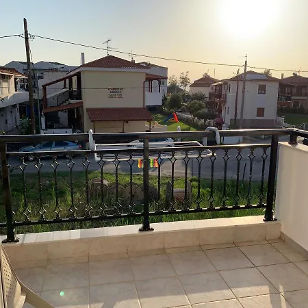 Stella's House מלון דירות 3*