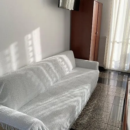 מלון דירות Stella's House